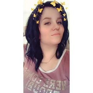 Meet your Posher, Courtney